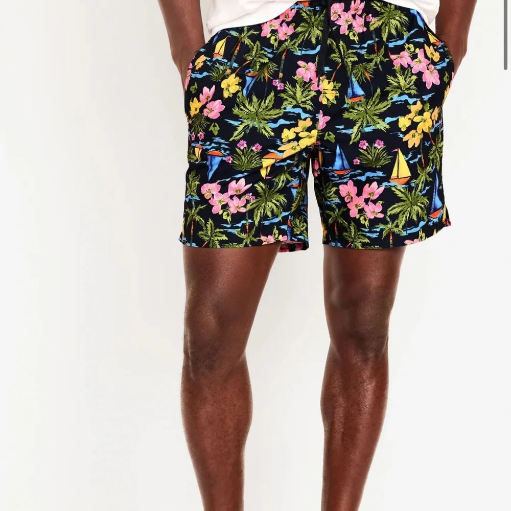 Old Navy printed men’s swim trunks